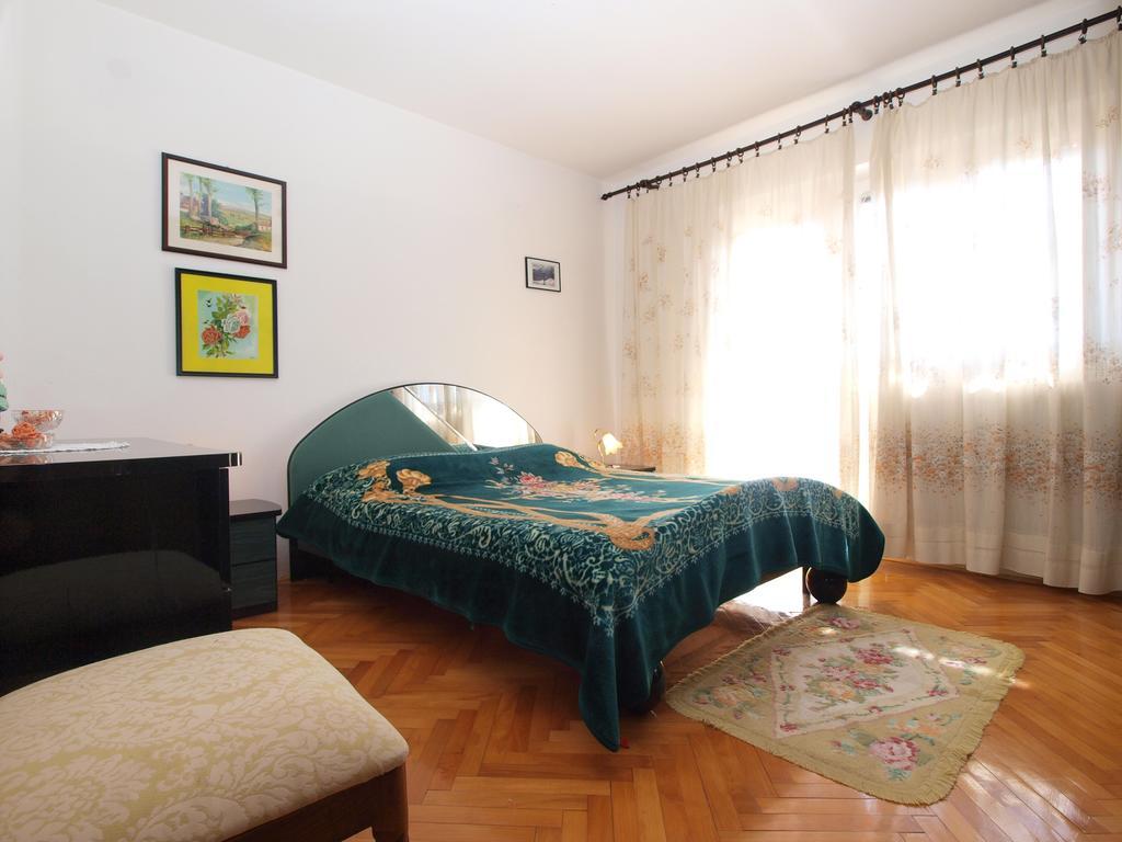 Apartment Luisa 1437 Peruski Ngoại thất bức ảnh