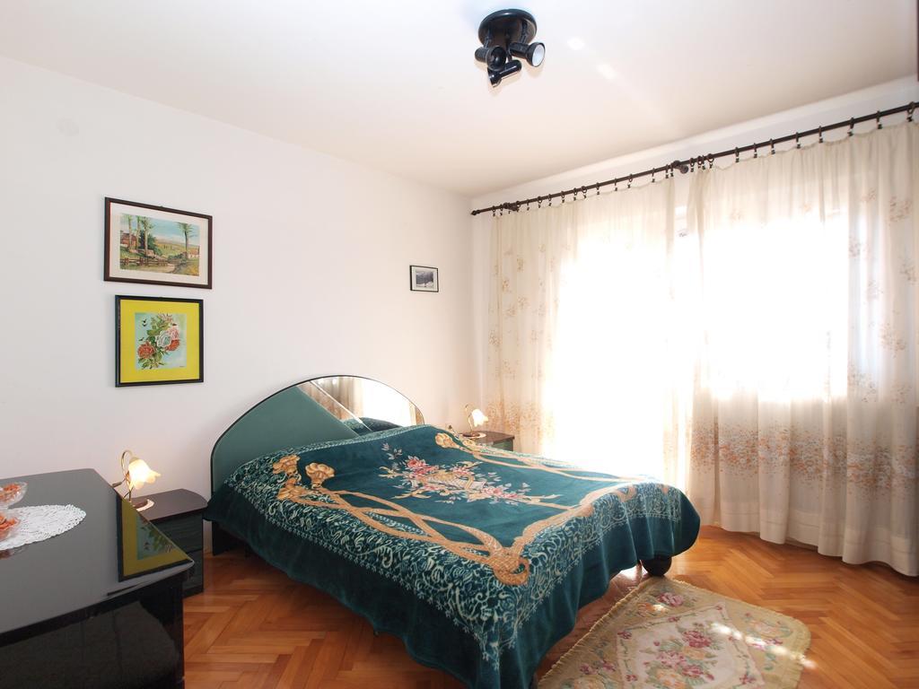 Apartment Luisa 1437 Peruski Ngoại thất bức ảnh