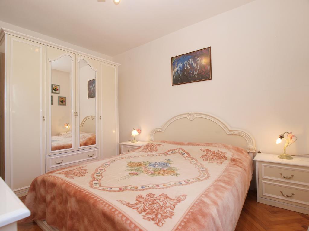 Apartment Luisa 1437 Peruski Ngoại thất bức ảnh