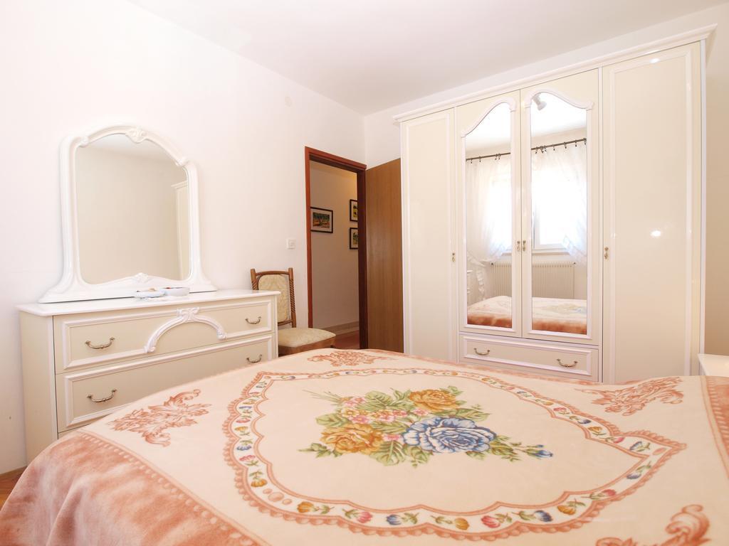 Apartment Luisa 1437 Peruski Ngoại thất bức ảnh