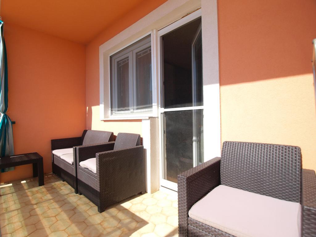 Apartment Luisa 1437 Peruski Ngoại thất bức ảnh